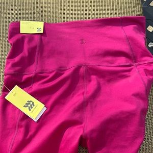 All IN Motion - Ultra high rise leggings with pockets